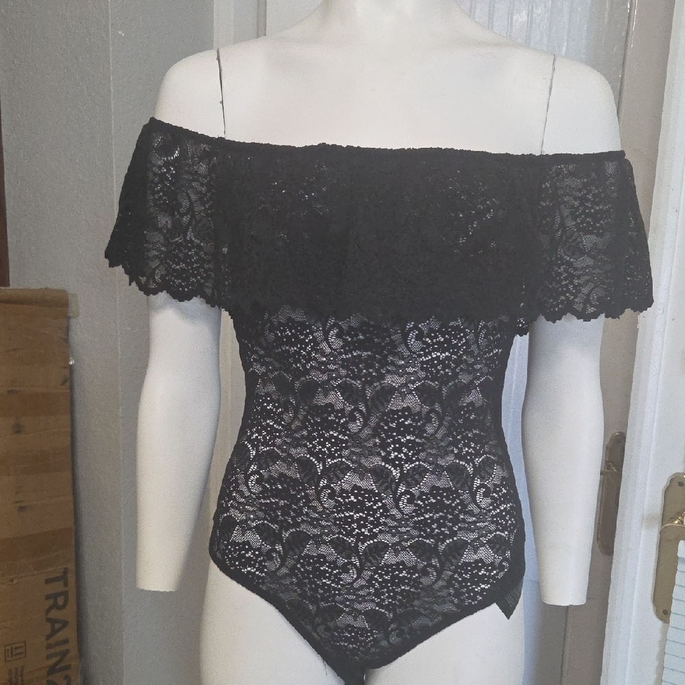 Guess Black Lace Off-Shoulder Bodysuit Small Sz [1014]